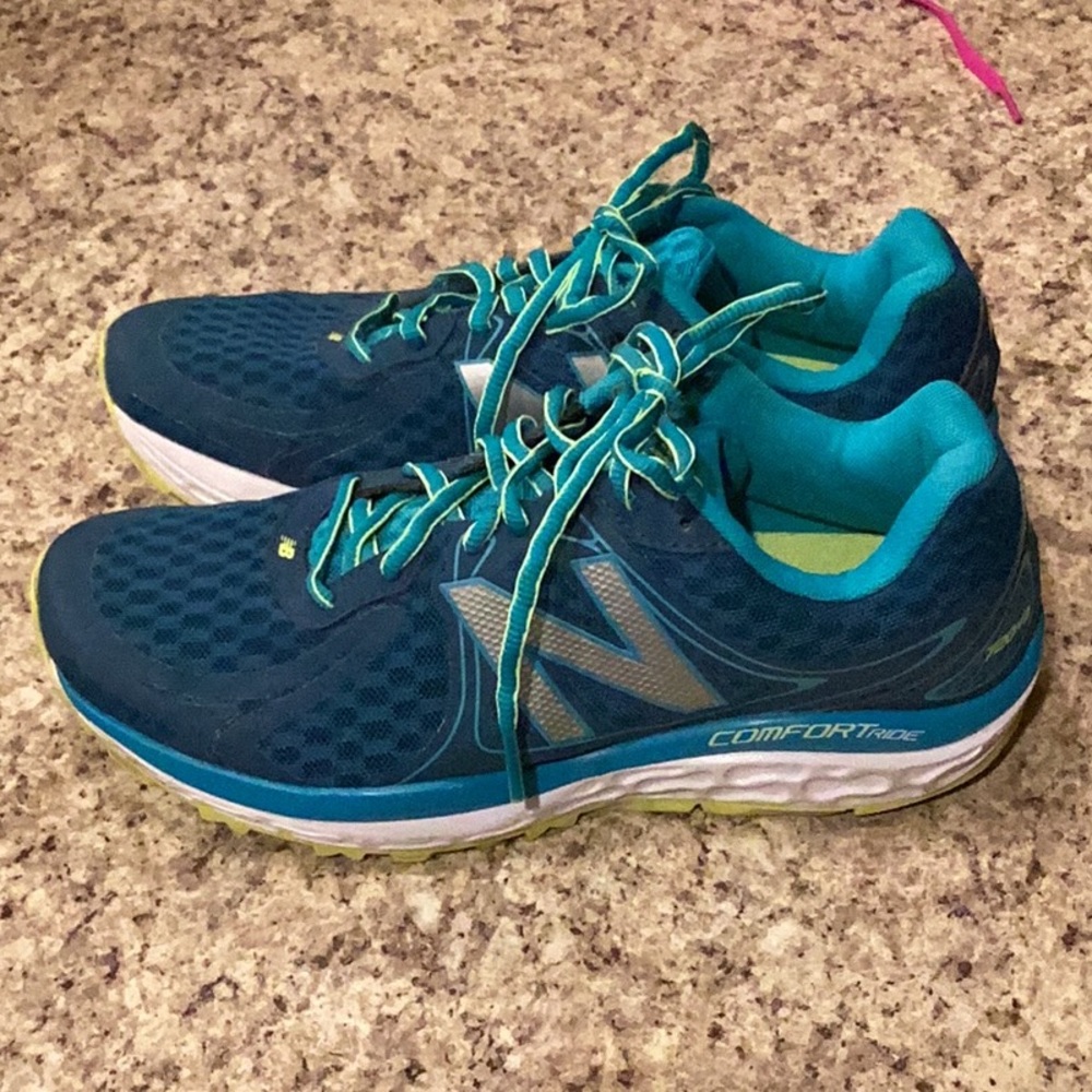 New Balance 720v3 Running Shoes